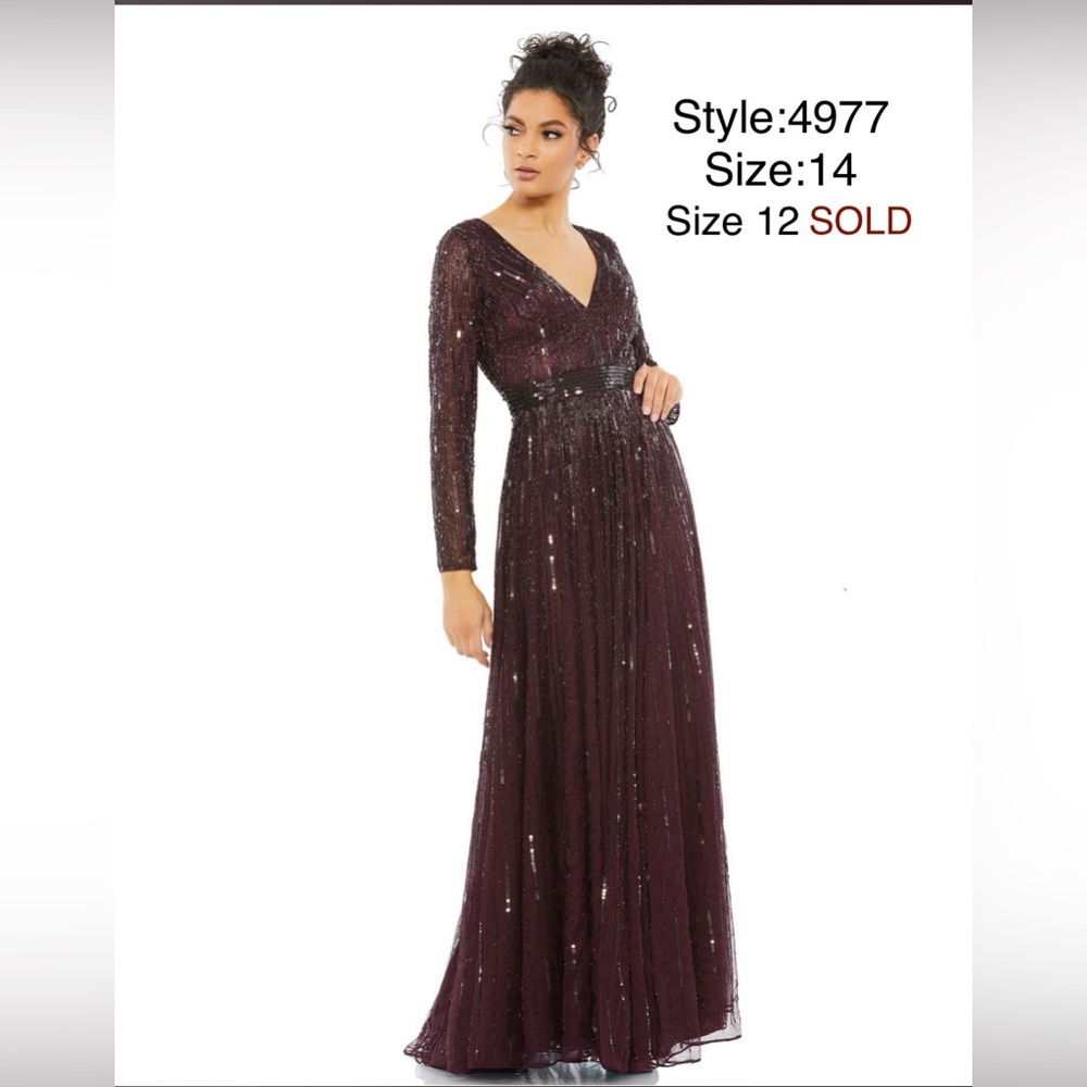 V neckline sequined gown in Mulberry